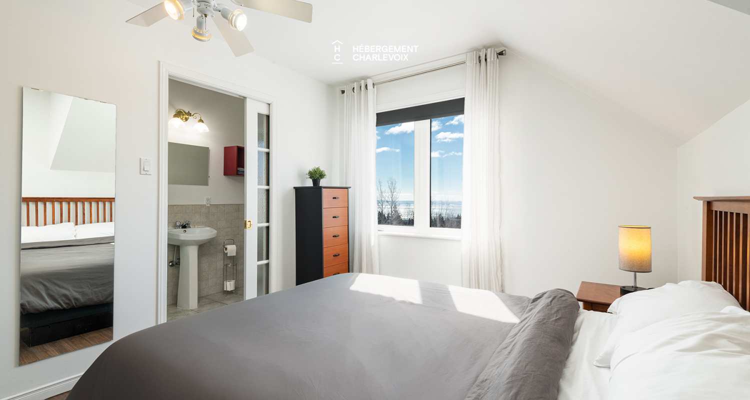 ATM-279 - Inviting Villa with breathaking views: Perfect for gatherings and exploring beautiful Charlevoix!